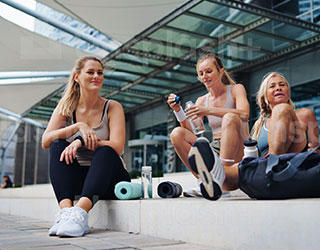 Polyester vs Cotton: Is the Polyester REALLY More Sustainable?